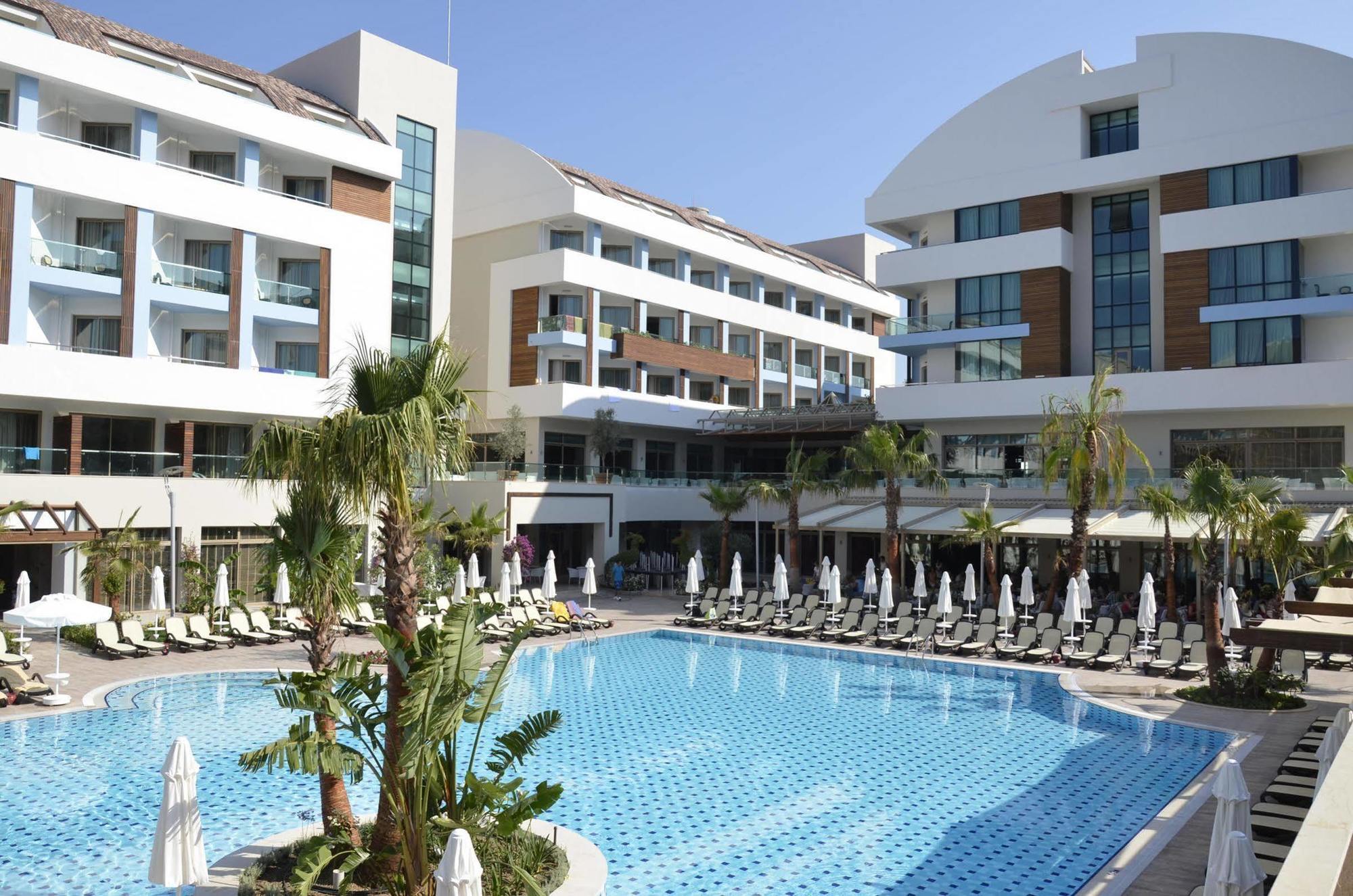 Port Side Resort Hotel Εξωτερικό φωτογραφία